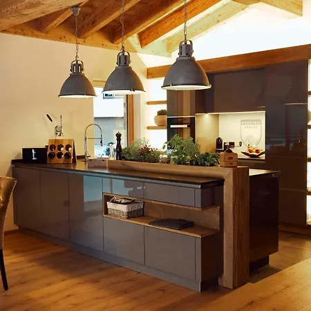 Mountain R 木屋